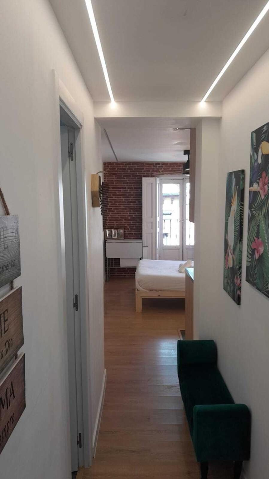 Apartamentos Preciados Madrid Ruang foto