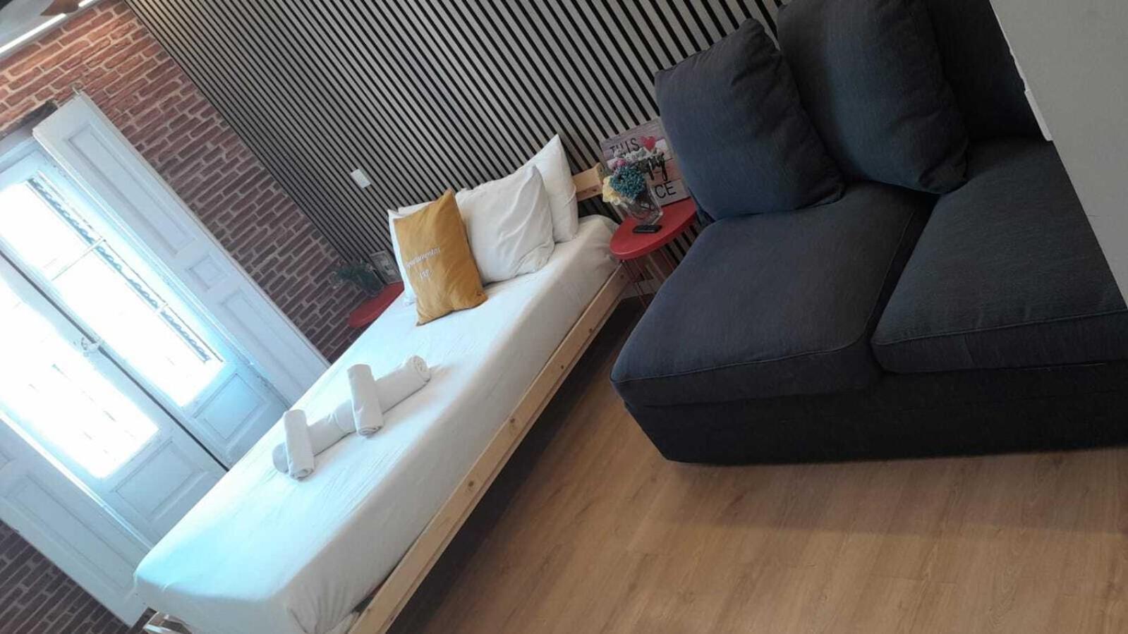 Apartamentos Preciados Madrid Ruang foto