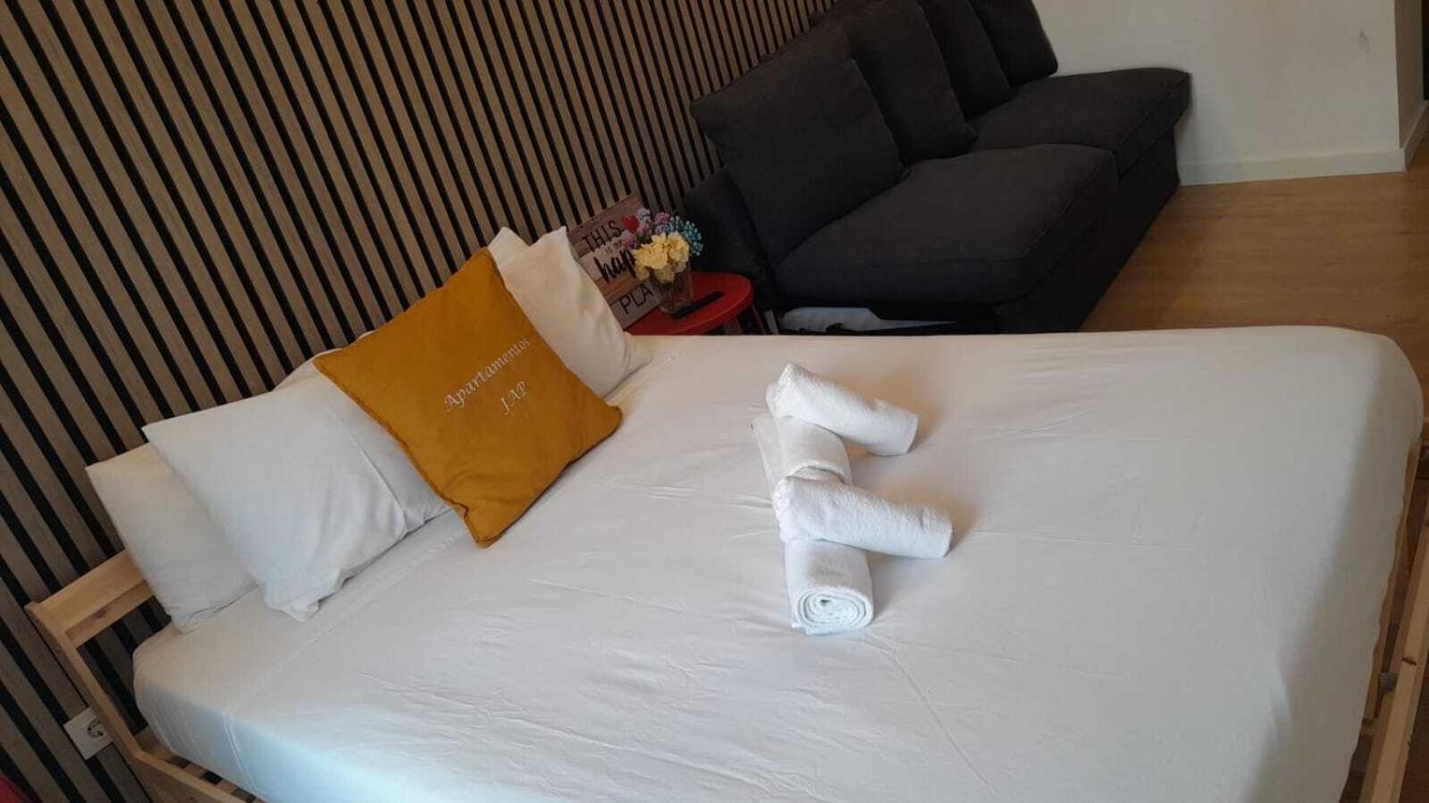 Apartamentos Preciados Madrid Ruang foto