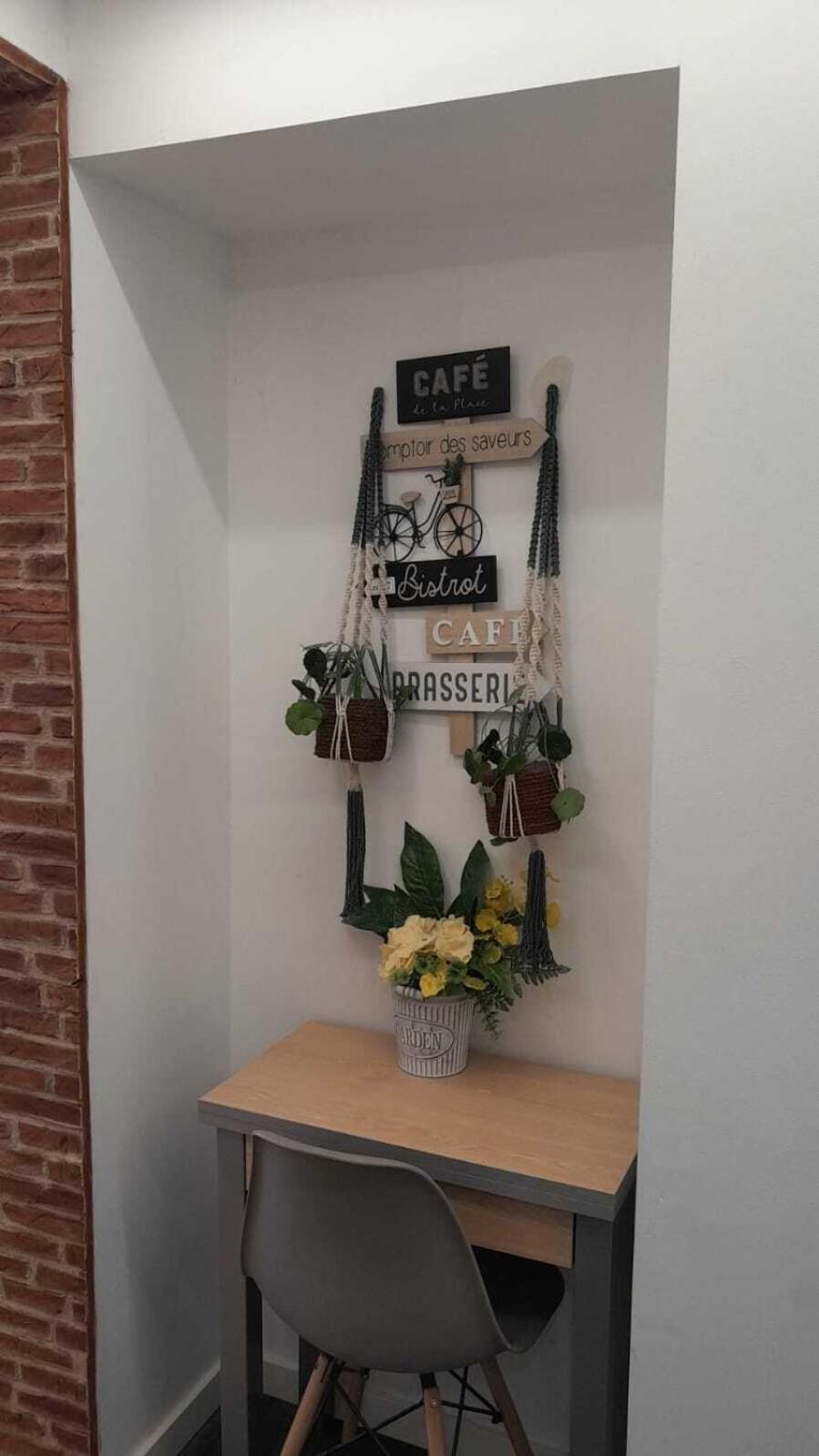 Apartamentos Preciados Madrid Ruang foto