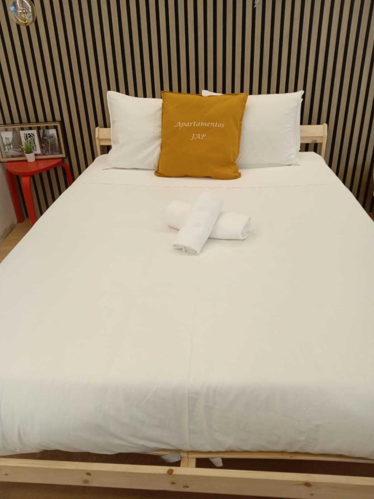 Apartamentos Preciados Madrid Ruang foto