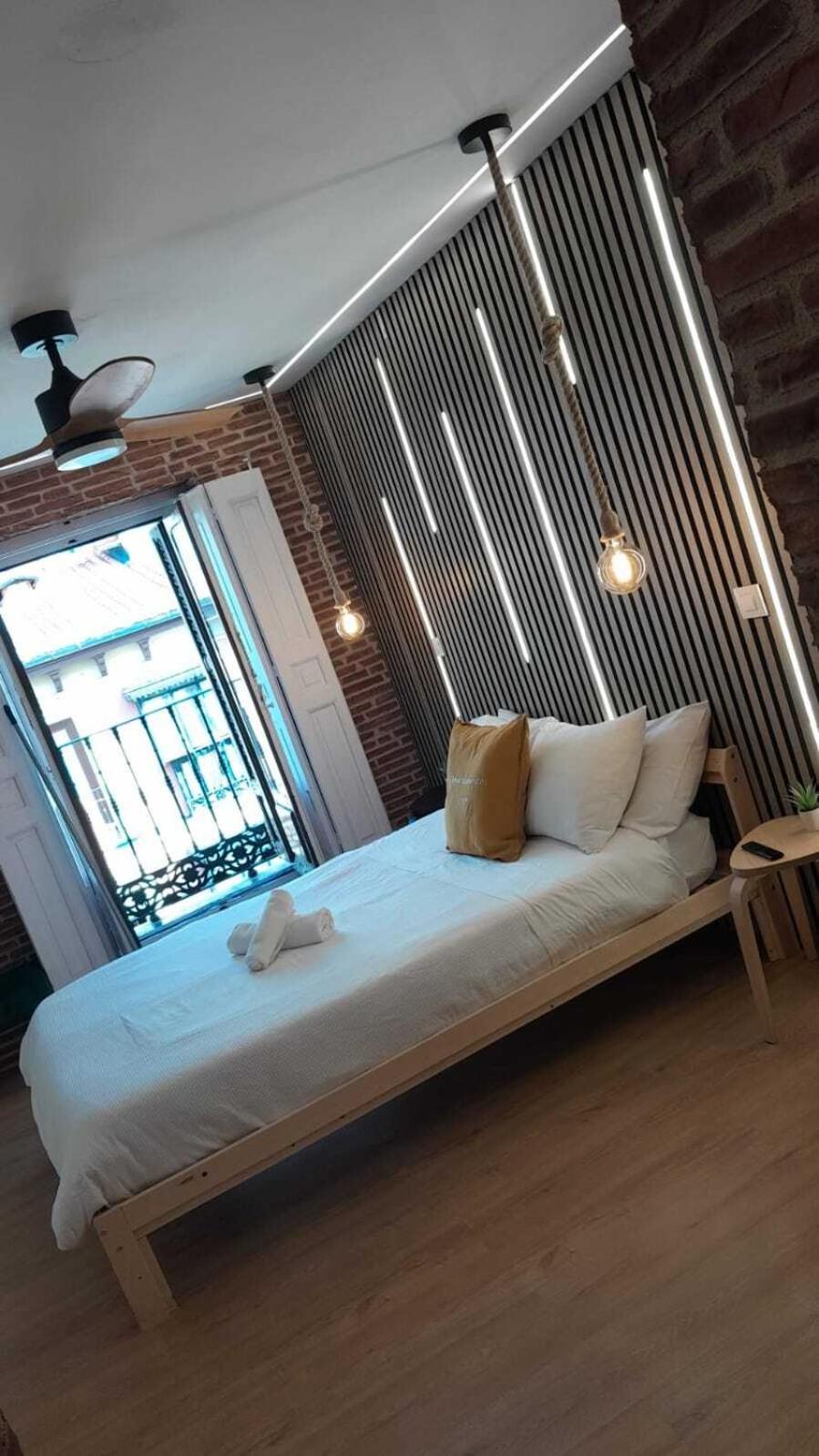 Apartamentos Preciados Madrid Ruang foto