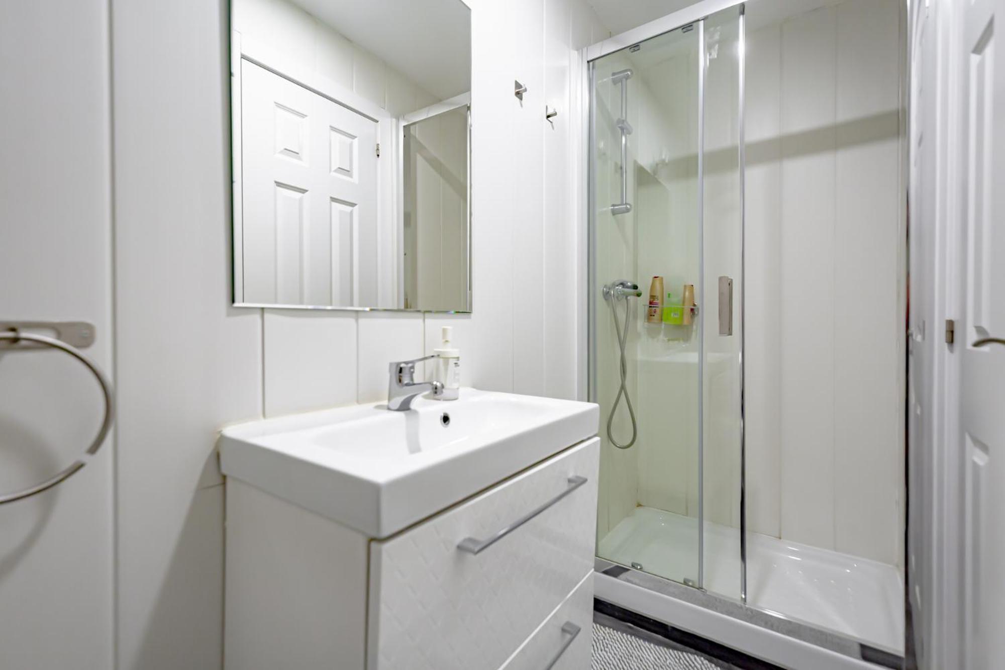 Apartamentos Preciados Madrid Ruang foto
